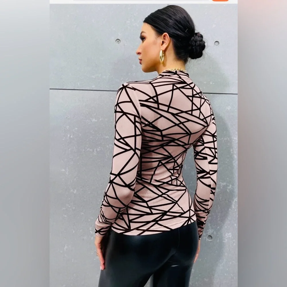 SHEIN Black and Tan Abstract Long Sleeve Mesh Top - Picture 3 of 6